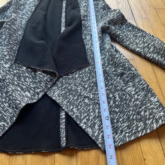 Club Monaco Size M Gray & Black Kiki Boucle Knit Draped Open Cardigan Sweater - Picture 9 of 16